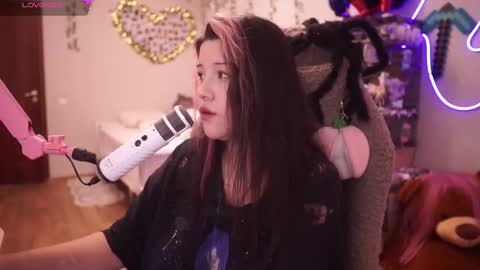 roxysuh online show from October 26, 2025, 10:21 am