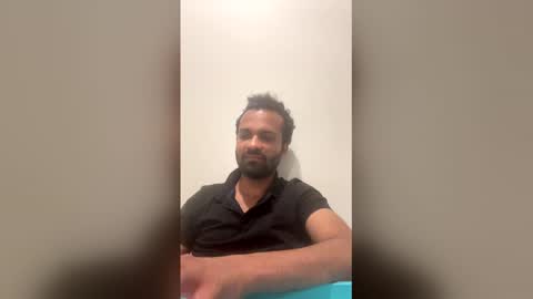 roy018 online show from April 2, 2026, 4:37 pm