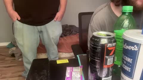 Snapshot of royalty13m chatting on September 22, 2025, 4:42 pm Royalty13m online show from September 22, 2025, 4:42 pm