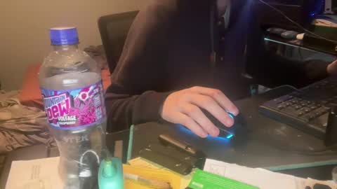 Snapshot of royalty13m chatting on October 21, 2025, 9:26 pm Royalty13m online show from October 21, 2025, 9:26 pm