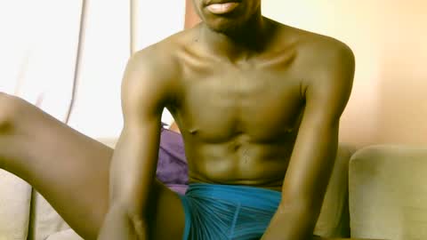 Snapshot of royalty254 chatting on July 9, 2026, 5:39 pm royalty254 online show from July 9, 2026, 5:39 pm