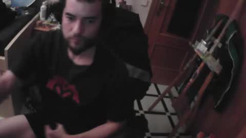 royer04 online show from October 4, 2025, 10:08 pm