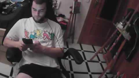 royer04 online show from October 10, 2025, 2:10 am