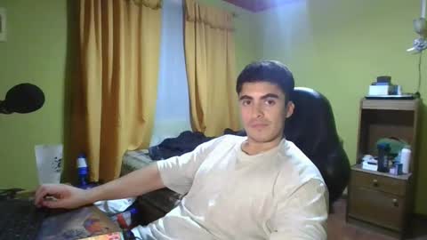 Snapshot of rpaulo25 chatting on February 5, 2025, 2:51 am rpaulo25 online show from February 5, 2025, 2:51 am