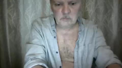 Snapshot of rsl1963 chatting on April 7, 2026, 10:37 am rsl1963 online show from April 7, 2026, 10:37 am