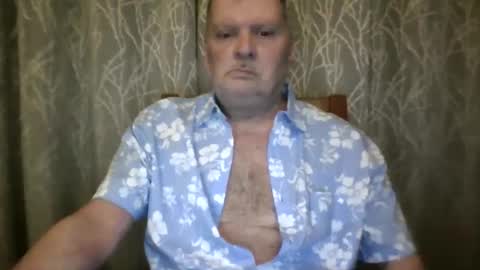 Snapshot of rsl1963 chatting on April 16, 2026, 8:15 am rsl1963 online show from April 16, 2026, 8:15 am