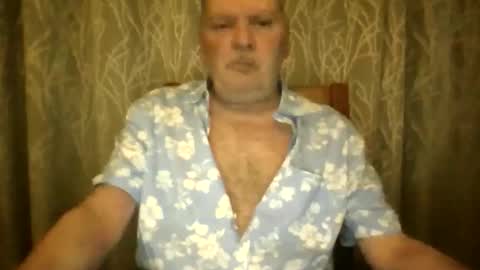 Snapshot of rsl1963 chatting on April 17, 2026, 8:50 am rsl1963 online show from April 17, 2026, 8:50 am
