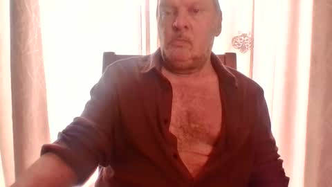 Snapshot of rsl1963 chatting on April 23, 2026, 12:29 pm rsl1963 online show from April 23, 2026, 12:29 pm