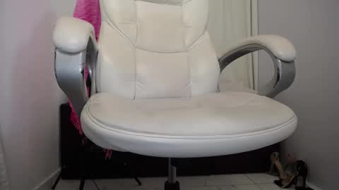 Rubi online show from February 7, 2025, 3:45 am