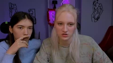 Snapshot of rubi_meow chatting on March 7, 2025, 5:28 pm Rubi online show from March 7, 2025, 5:28 pm