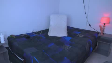 rubi rouss  instagran and X or tw  FAV VIBES11  9 33  101 moan and explode my balls online show from September 14, 2025, 1:16 am