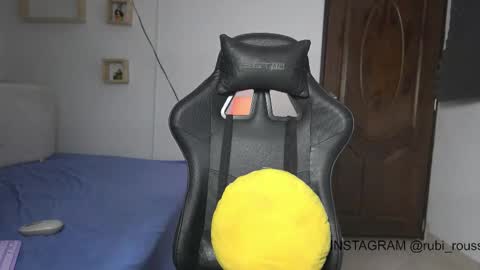 rubi rouss  instagran and X or tw  FAV VIBES11  9 33  101 moan and explode my balls online show from October 20, 2025, 11:10 am