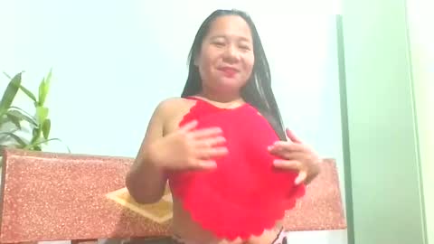 ruby_chann online show from September 27, 2025, 11:37 am