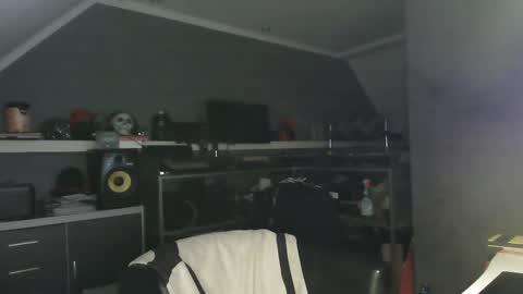 Chico que rico Caliente online show from February 22, 2025, 11:46 pm