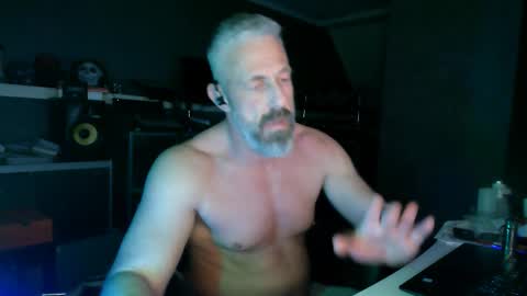 Chico que rico Caliente online show from February 13, 2026, 2:51 am