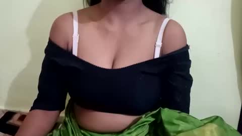 Snapshot of ruhi5064 chatting on June 1, 2026, 3:30 am Ruhi online show from June 1, 2026, 3:30 am