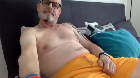 Snapshot of ruk_ri913mn chatting on February 20, 2025, 12:47 pm Jimi online show from February 20, 2025, 12:47 pm