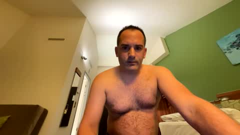 runner1978 online show from October 28, 2025, 8:00 pm