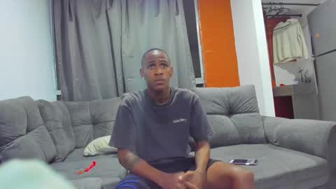 Runnix  online show from October 25, 2025, 5:26 am