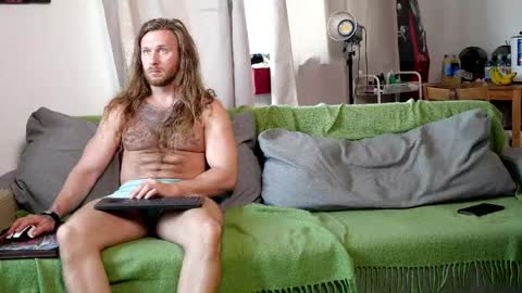 Snapshot of rusbigpaul chatting on May 19, 2026, 6:09 am Paul online show from May 19, 2026, 6:09 am
