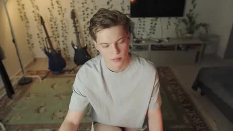 rusbradpitt online show from February 4, 2026, 2:23 pm