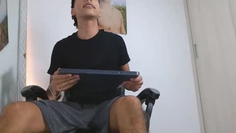 Snapshot of russell_adams_ chatting on February 20, 2026, 6:26 am R U S S E L L online show from February 20, 2026, 6:26 am