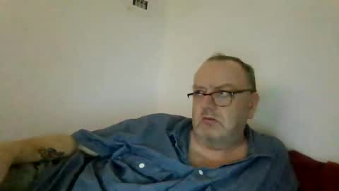 rustybee online show from October 21, 2025, 3:57 pm