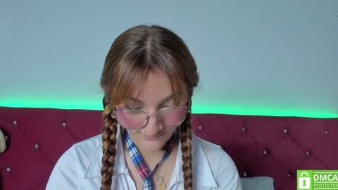 Snapshot of ruth_harvey chatting on January 6, 2025, 3:51 pm Ruth online show from January 6, 2025, 3:51 pm