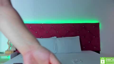 Snapshot of ruth_harvey chatting on January 7, 2025, 12:31 pm Ruth online show from January 7, 2025, 12:31 pm