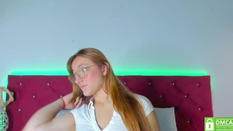 Snapshot of ruth_harvey chatting on February 9, 2025, 1:03 pm Ruth online show from February 9, 2025, 1:03 pm