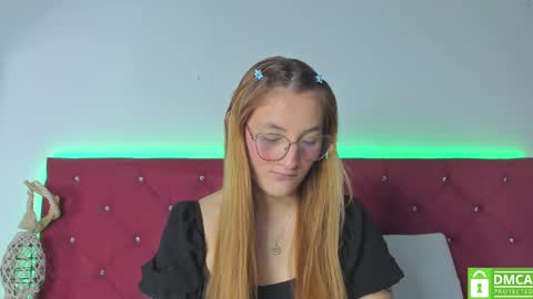 Snapshot of ruth_harvey chatting on February 13, 2025, 12:32 pm Ruth online show from February 13, 2025, 12:32 pm