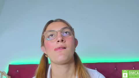 Snapshot of ruth_harvey chatting on February 24, 2025, 4:15 pm Ruth online show from February 24, 2025, 4:15 pm