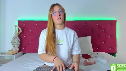 Snapshot of ruth_harvey chatting on March 4, 2025, 2:53 pm Ruth online show from March 4, 2025, 2:53 pm