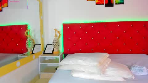 Snapshot of ruth_harvey chatting on September 19, 2025, 12:50 pm Ruth online show from September 19, 2025, 12:50 pm