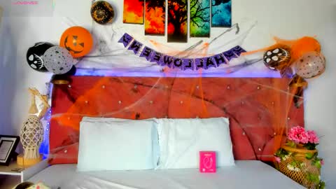 Snapshot of ruth_harvey chatting on October 23, 2025, 12:59 pm Ruth online show from October 23, 2025, 12:59 pm