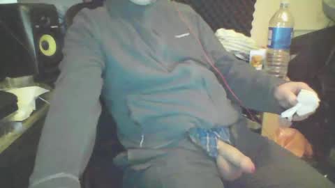 ruwatching_me online show from February 1, 2025, 9:32 am