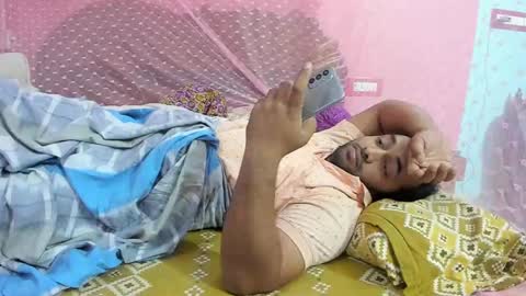 rwb17 online show from February 5, 2025, 5:20 pm