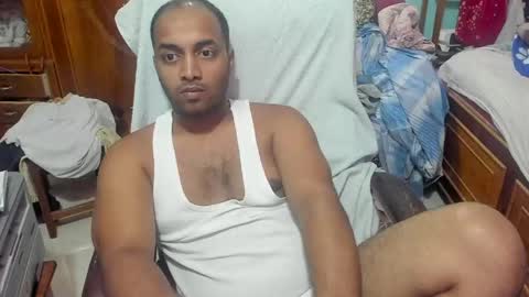 Snapshot of rwb17 chatting on April 29, 2026, 5:30 pm rwb17 online show from April 29, 2026, 5:30 pm