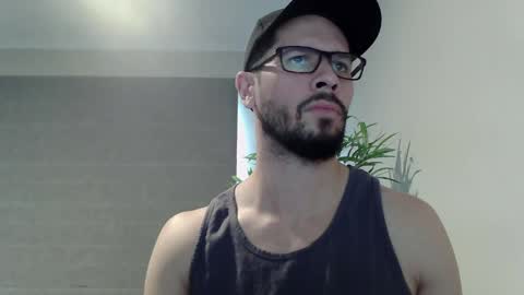 Snapshot of ryan_chatter chatting on May 11, 2026, 1:22 am Ryan online show from May 11, 2026, 1:22 am