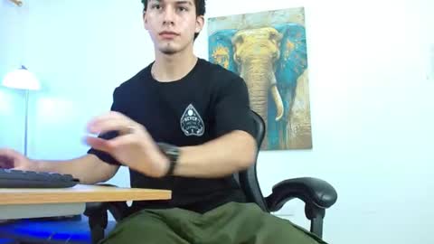 Snapshot of ryan_cum18 chatting on July 7, 2026, 3:38 pm Ryan online show from July 7, 2026, 3:38 pm
