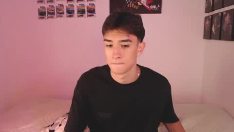 Snapshot of ryan_valentine17 chatting on April 13, 2026, 8:36 pm ryan online show from April 13, 2026, 8:36 pm