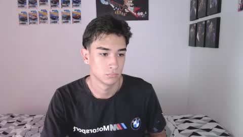 Snapshot of ryan_valentine17 chatting on May 6, 2026, 9:20 pm ryan online show from May 6, 2026, 9:20 pm