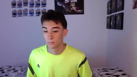 Snapshot of ryan_valentine17 chatting on May 14, 2026, 8:15 pm ryan online show from May 14, 2026, 8:15 pm