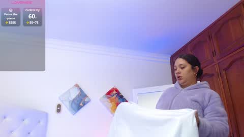 Snapshot of ryanastone_ chatting on January 2, 2025, 3:29 pm Hanna online show from January 2, 2025, 3:29 pm