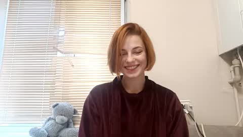 Chloe online show from November 10, 2025, 6:56 am