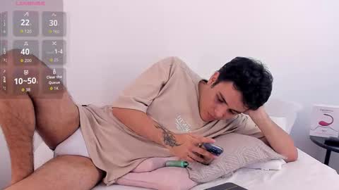 Snapshot of ryanfuller_ chatting on December 4, 2025, 10:29 pm Ryan online show from December 4, 2025, 10:29 pm