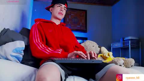 Snapshot of ryannhill_ chatting on April 1, 2026, 11:00 am Ryannhill online show from April 1, 2026, 11:00 am