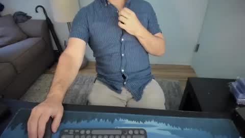 Snapshot of ryanontour chatting on July 20, 2026, 5:59 pm Ryan in NYC online show from July 20, 2026, 5:59 pm