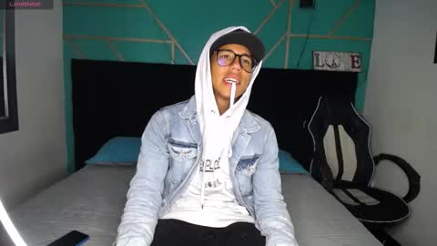 RyanPricee online show from December 19, 2024, 4:23 am