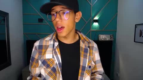 RyanPricee online show from December 24, 2024, 6:22 am